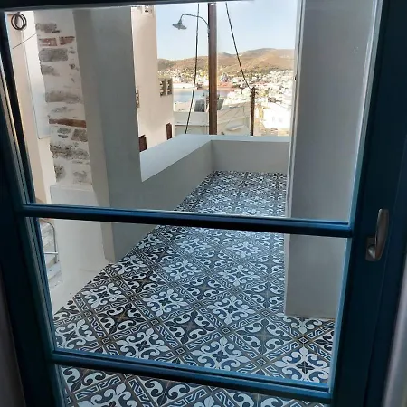 Ermoupolis Hidden Gems Apartman *