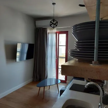 Ermoupolis Hidden Gems Apartman *