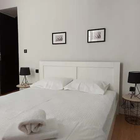 Ermoupolis Hidden Gems Apartman *