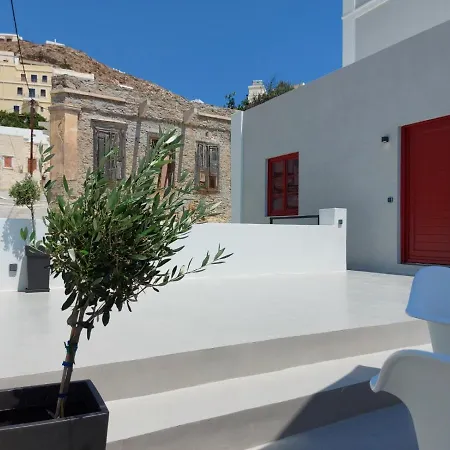 Ermoupolis Hidden Gems Apartman *