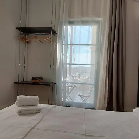 Ermoupolis Hidden Gems Apartamento *