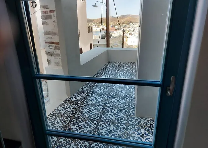 Ermoupolis Hidden Gems Apartman *