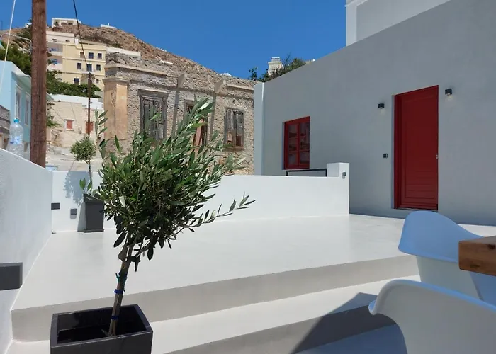 Ermoupolis Hidden Gems Apartman *